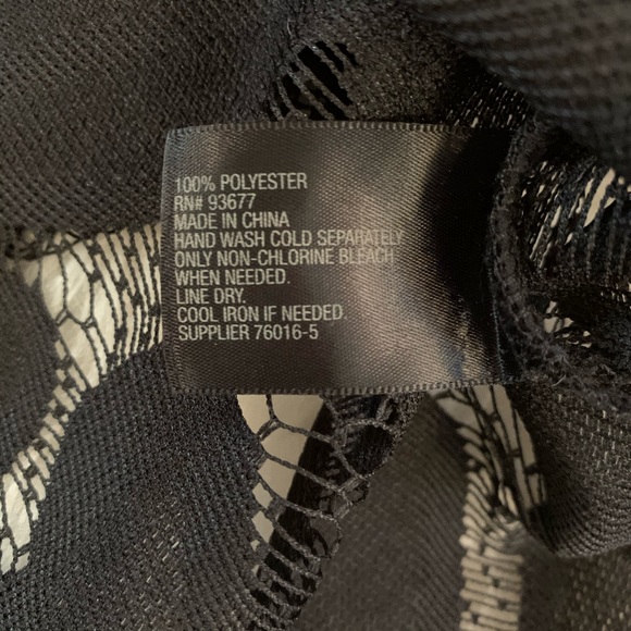 Black Sheer Patterned Blouse.OX - Picture 4 of 5